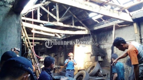 Pabrik Limbah Ban Vulkanisir di Bogor Terbakar