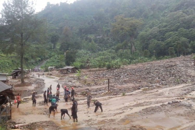 Banjir Bandang di Bogor, Akses Jalan Sukamakmur-Cianjur Terputus