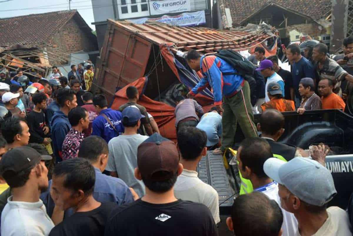 Kecelakaan Truk Tewaskan 11 Orang, Diduga Rem Blong