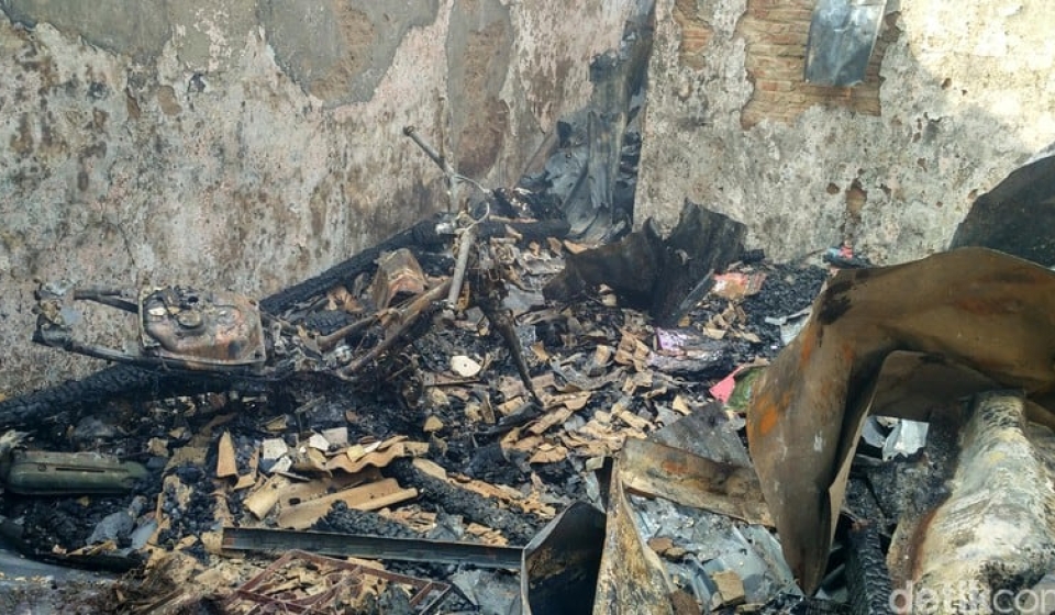 Dilahap Si Jago Merah, Puluhan Rumah Ludes Terbakar di Bidara Cina