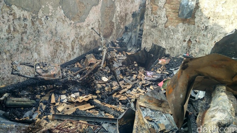 Dilahap Si Jago Merah, Puluhan Rumah Ludes Terbakar di Bidara Cina