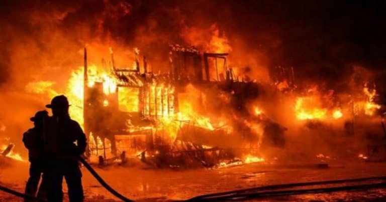 Kebakaran di Kawasan MIP Batu Ampar, Satu Keluarga Tewas