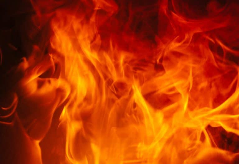 Bengkel Cat Auto 2000 di Sunter Terbakar