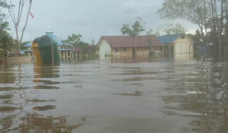 banjir di SMA Singkil Utara Aceh