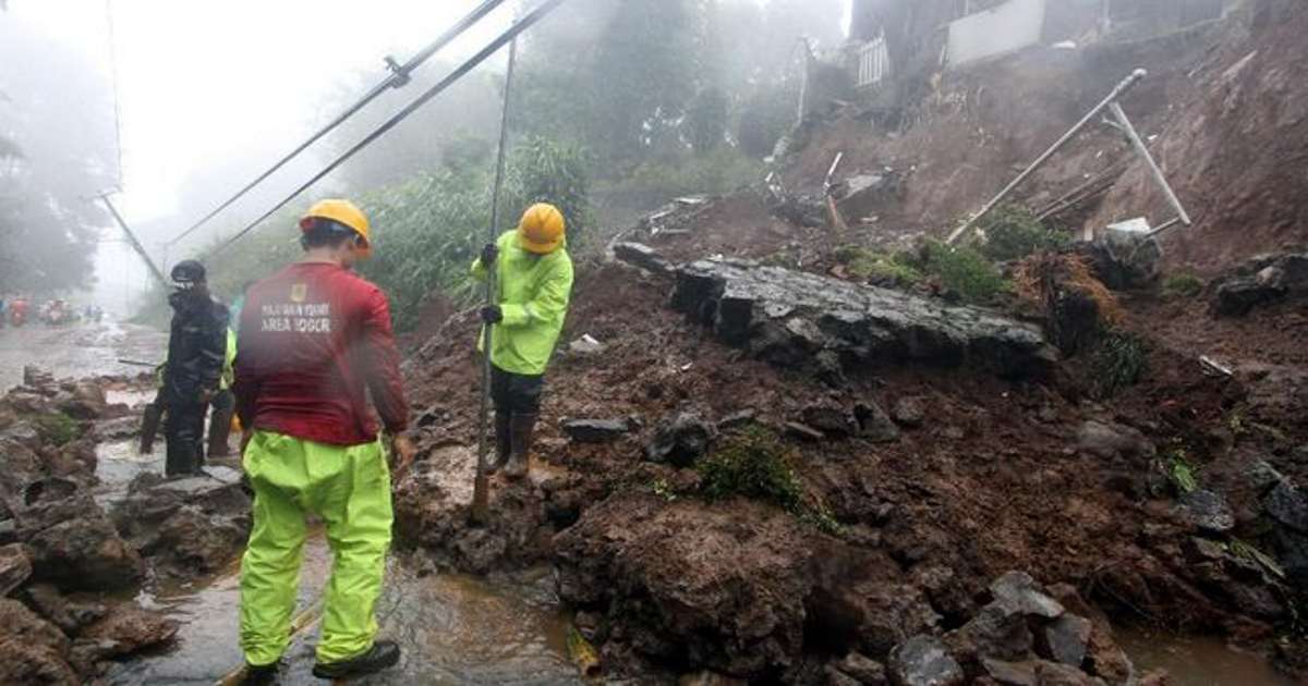 Banjir di Luwu, Dua Rumah dan Sepeda Motor Tertimbun Longsor