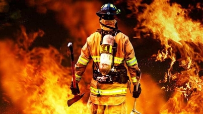 Dipicu Korsleting Listrik, Gudang Penyimpanan di Jagakarsa Ludes Terbakar