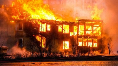 Empat Rumah Ludes Terbakar di Bandung